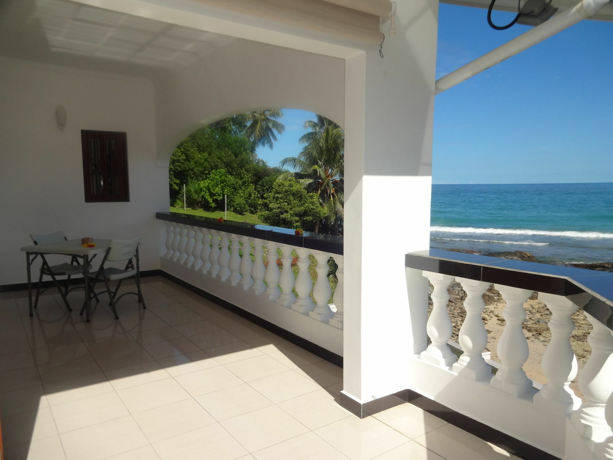 The Drake Seaside Apartment Beau Vallon  Bagian luar foto