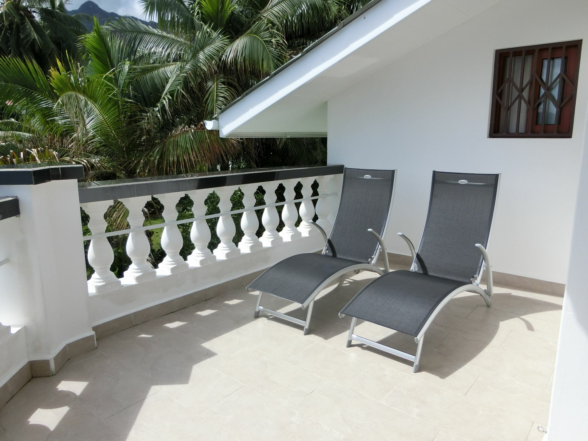 The Drake Seaside Apartment Beau Vallon  Bagian luar foto